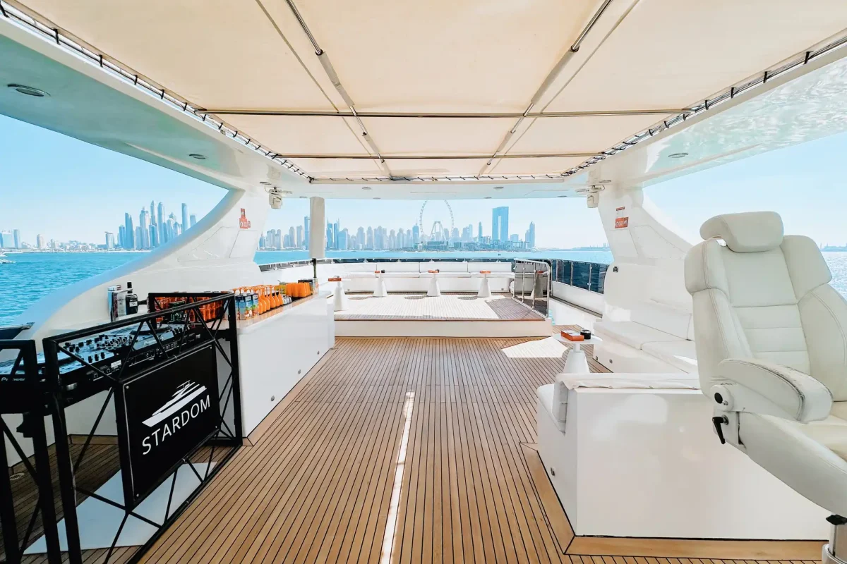 Dubai Yacht Stardom flybridge
