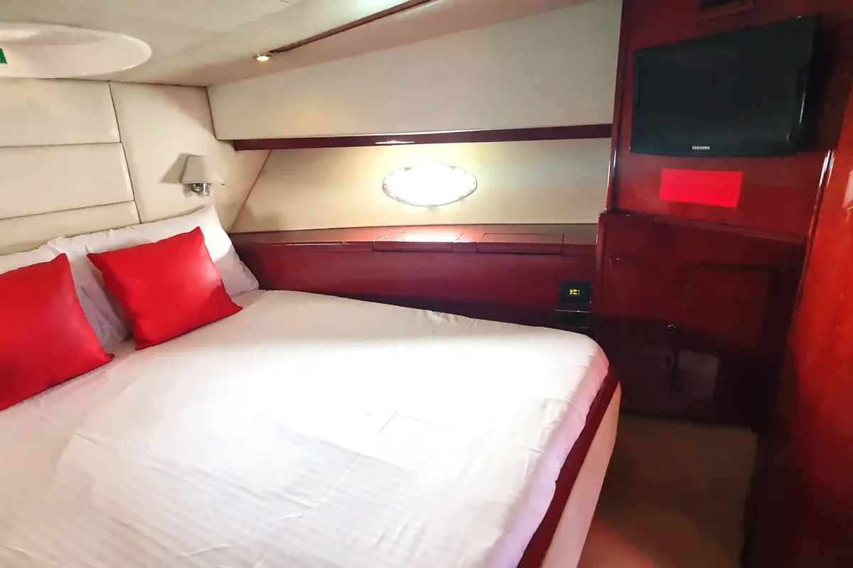 Dubai Yacht Daphne - exterior and interior 4