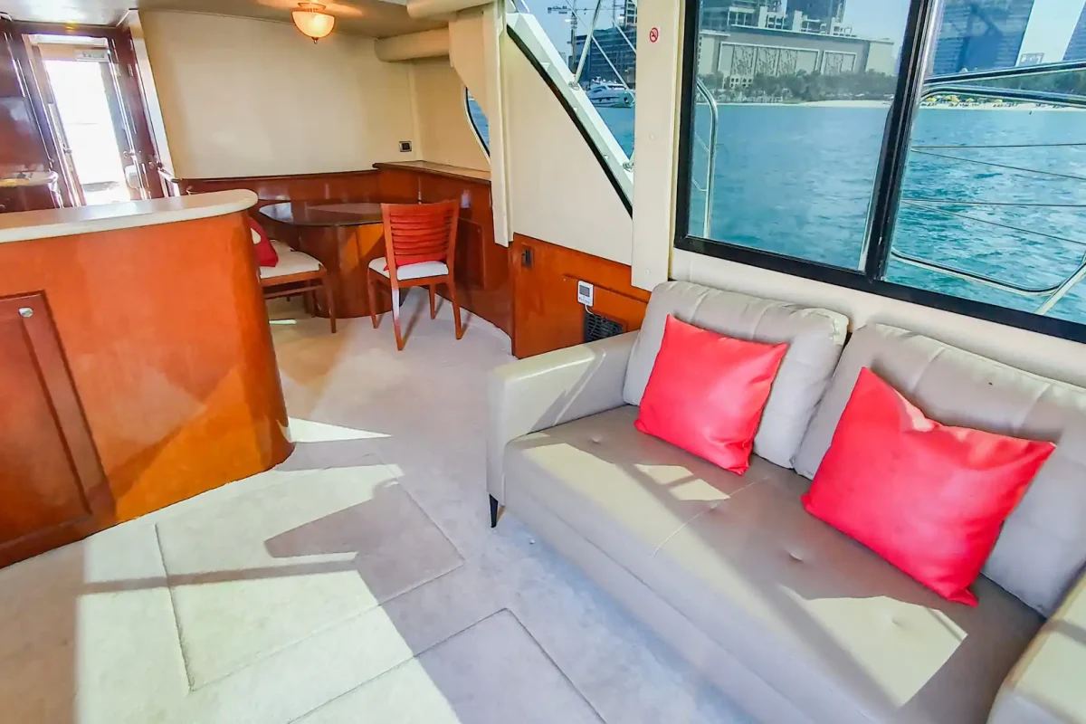 Dubai Yacht Pisces Main Salon