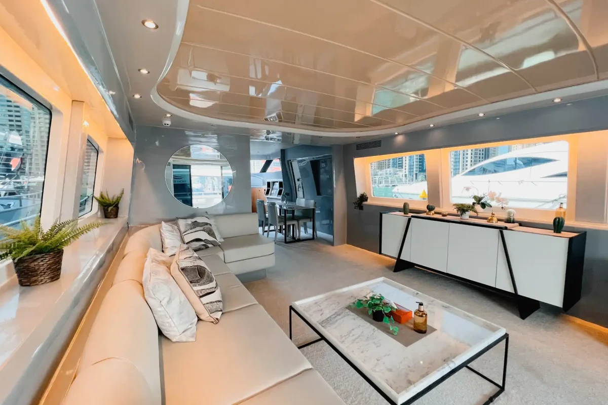 Dubai Yacht Starlight main salon