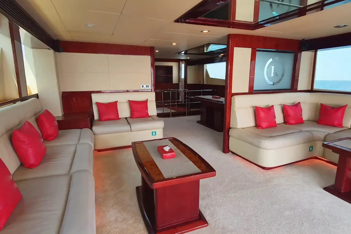 Dubai Yacht Aura salon