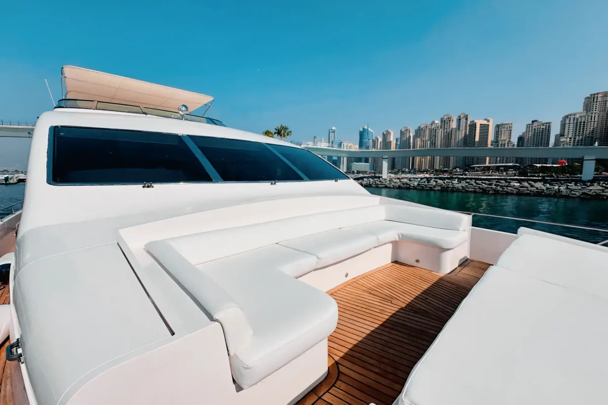 Dubai Yacht Solana Foredeck