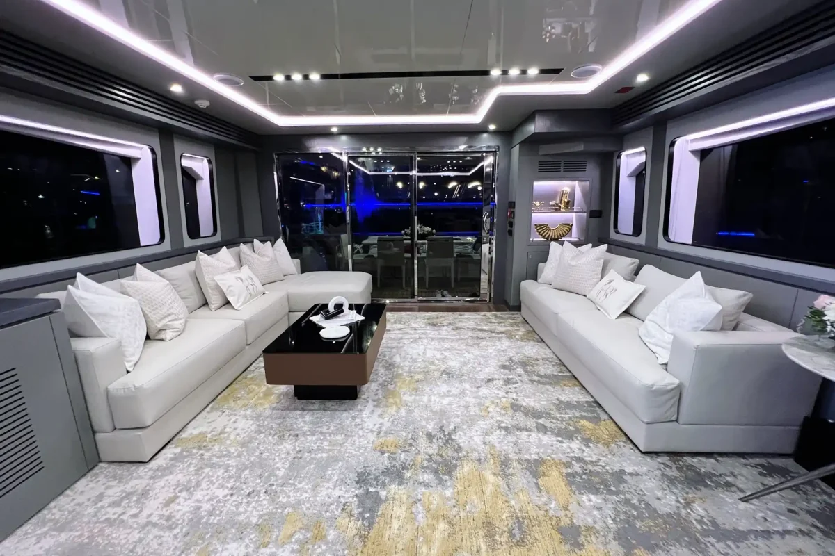 yacht rental dubai marina - X 32 - 3