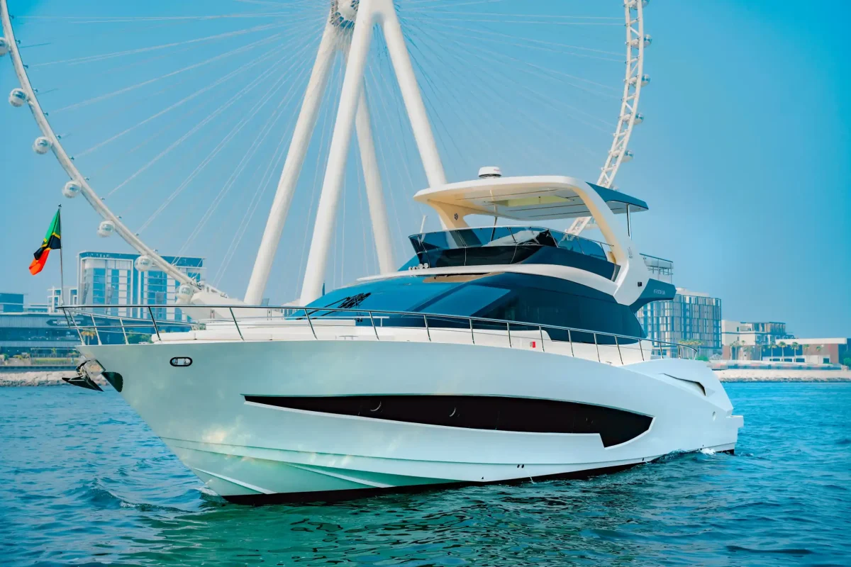 Dubai Yacht Vio Altar front view